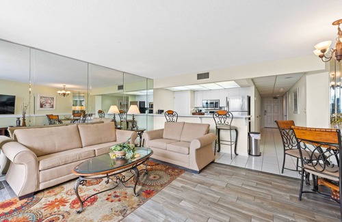 Panama City Beach Condo | Sunset Balcony View | Beachfront | Great Location