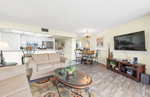 Panama City Beach Condo | Sunset Balcony View | Beachfront | Great Location