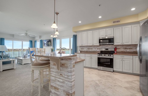Chincoteague House | Sunset Bay Villa 119 - Waterfront; Shared pool!