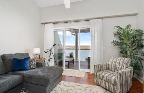Chincoteague Apartment | Sunset Bay Villa 310 - Nauti Girl