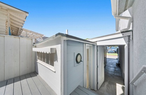 Sunset Beach House | Sunset Beach, Fully Furnished, Oceanfront Cottage!