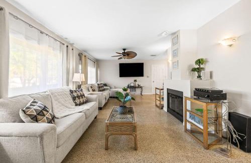Bay Esplanade House | Sunset Beach House