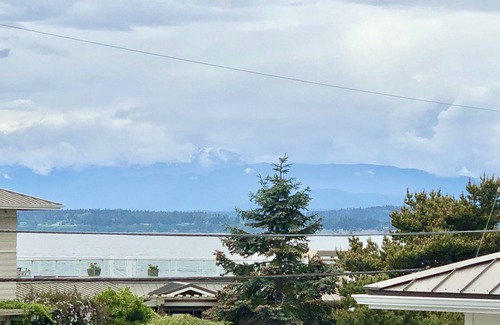 Lagoon Point House | Sunset Beach in Whidbey