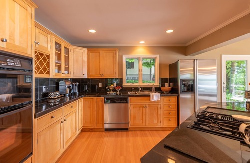 Town of Owasco House | Sunset Beach Lake House on Beautiful Owasco Lake - Great Family Summer Retreat!