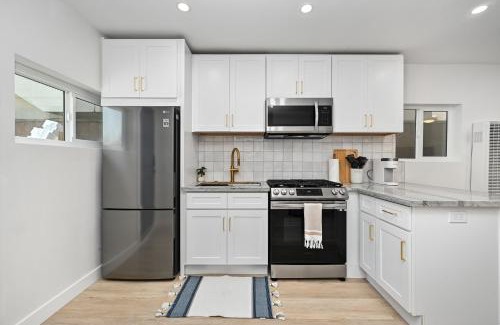 Sunset Beach House | Sunset Beach Retreat next to Water Tower and Ocean