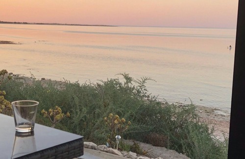 Para Wurlie House | Sunset Beachfront Holiday Home