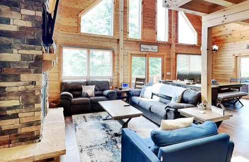 McHenry House | Sunset Bluff