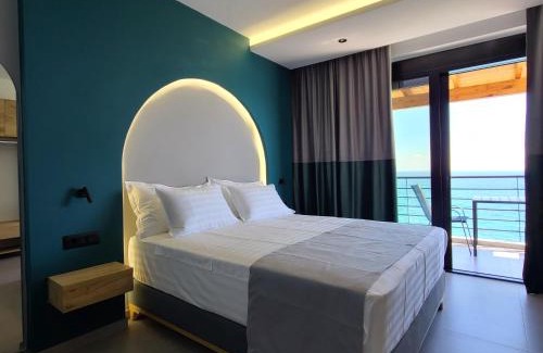 Qeparo House | Sunset Boulevard Hotel