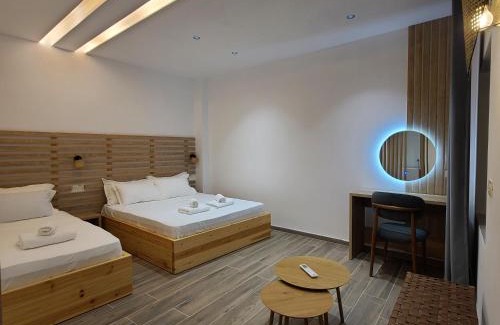 Qeparo House | Sunset Boulevard Rooms