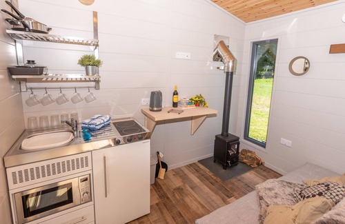 Barnstaple Cabin | Sunset Cabins at The Oaks Woodland Retreat