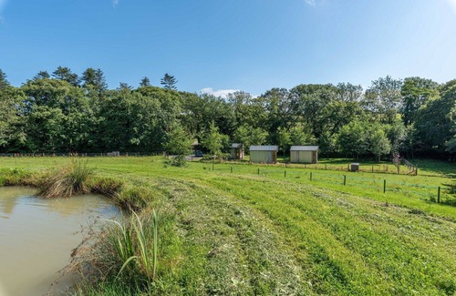Barnstaple Cabin | Sunset Cabins at The Oaks Woodland Retreat
