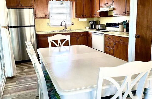 Sunset Beach House | Sunset Canal House Min from the Beach