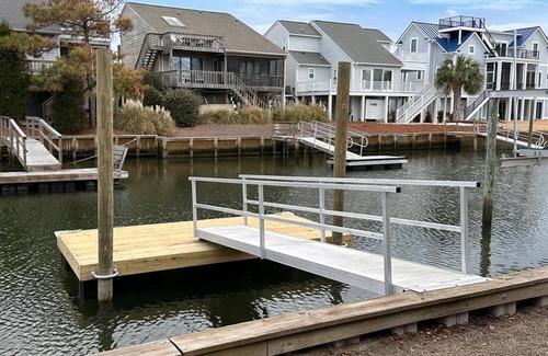 Sunset Beach House | Sunset Canal House Min from the Beach