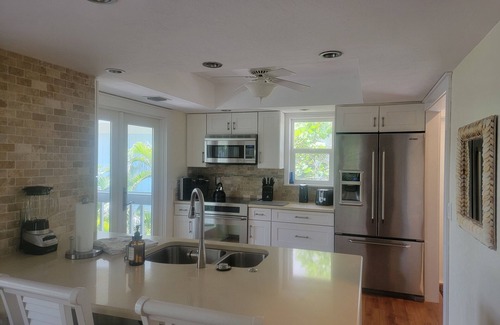 Captiva House | Sunset Captiva 58. Charming 3-bedroom home in the heart of Captiva village.