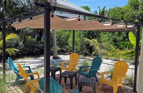 Captiva House | Sunset Captiva 58. Charming 3-bedroom home in the heart of Captiva village.
