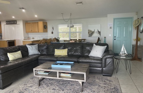 Marathon House | Sunset Catch- Gulf Front, Open Water Views, Private Pool and Dock, Kayaks.