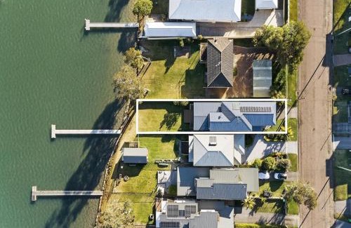 Mannering Park House | Sunset Central Coast