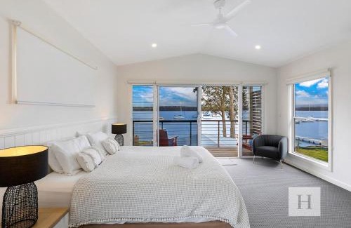 Mannering Park House | Sunset Central Coast