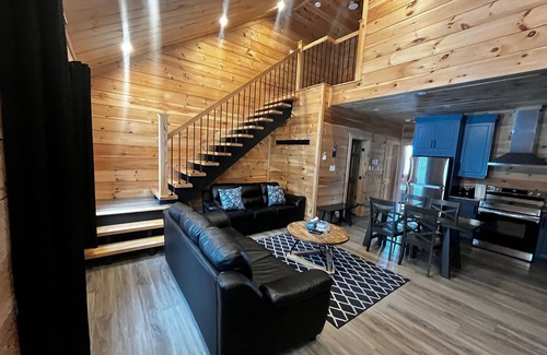 Terra Nova Ski Chalet | Sunset Chalet # 3: Super Chalet 4 Bedrooms Sleeps 8, 2 Full Bathrooms-Kitchen