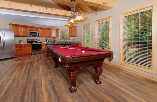 Gatlinburg Cabin | Sunset Chalet - Jawdropping Sunset Views