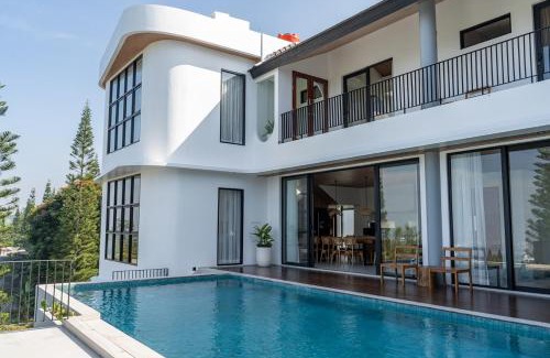 Bandung Villa | Sunset City View Villa 5 bedrooms with a private heated swimming pool