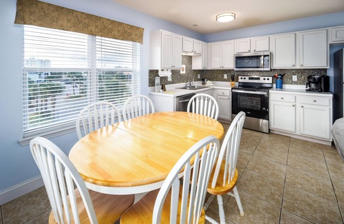 Fort Walton Beach - Destin Condo | Sunset Cottages 1C Spacious 2 Bedroom/2 Bathroom Cottage, sleeps 8!