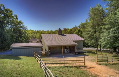 Landrum Cabin | Sunset Cottage at The Adams Family Farm