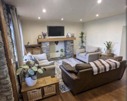 Llanelli House | Sunset cottage