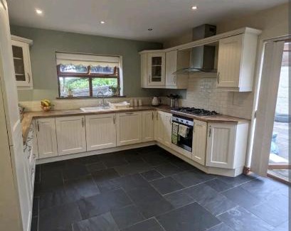 Llanelli House | Sunset cottage