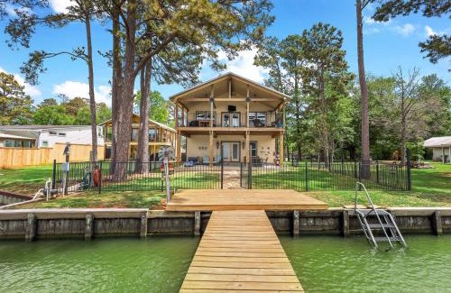 Blanchard House | Sunset Cove 1 - Lakefront Retreat Waterfront with Spectacular Sunset Views