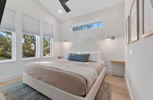 Lighthouse Park House | Sunset Cove 2 - Heated Pool - Sea Views - Walkable