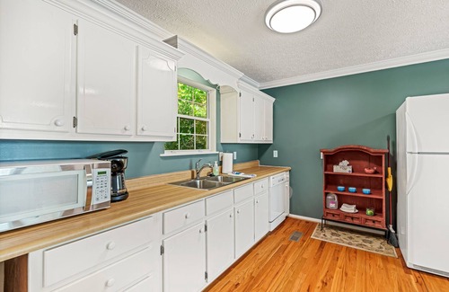Bremen House | Sunset Cove: 4 BR, 3 BA House in Bremen, Sleeps 12