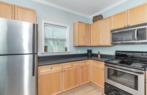 Dadeville Condo | Sunset Cove on Lake Martin!