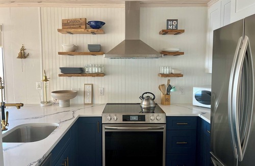 Crescent Beach Condo | Sunset Cove at Cresent Beach!