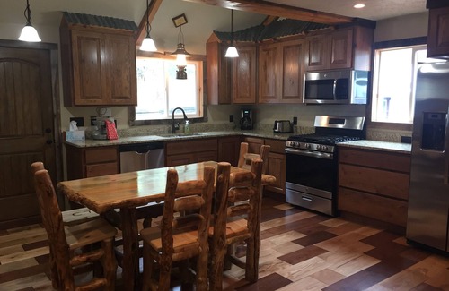 Orderville House | Sunset Cowboys Retreat