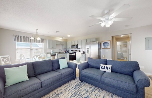Fort Walton Beach Condo | Sunset Dreamer | Condo in Fort Walton Beach with ocean views and pool access