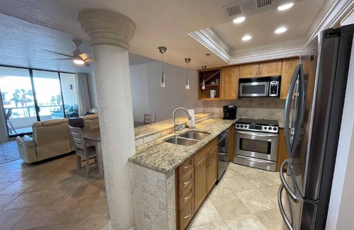 Holiday Isle Condo | Sunset Dreams.East Pass Towers