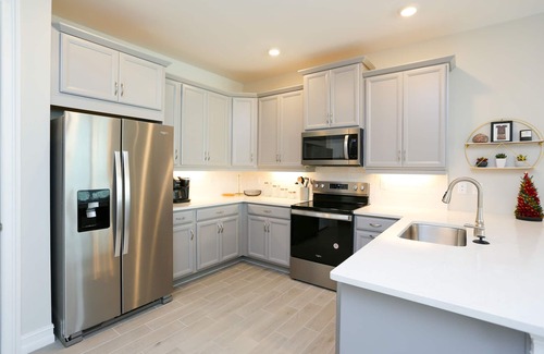 Naples House | Sunset-facing lake view home. Stylish interior. Up to 6 guests.