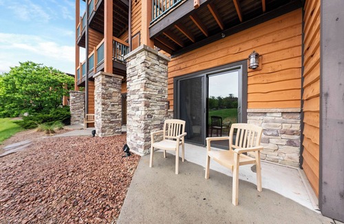 Wisconsin Dells Apartment | Sunset Fairways - Accessible Chula Vista Condo
