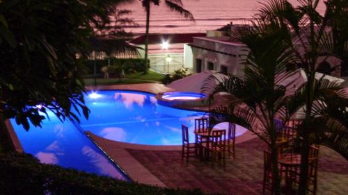 Comuna San Jose House | Sunset Gardens