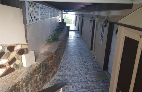 Estate Contant House | Sunset Gardens Guesthouse