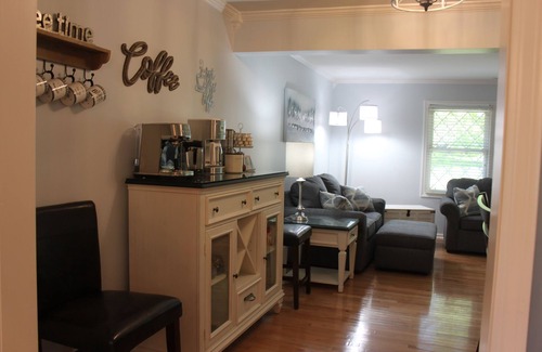 Southeast Springfield House | Sunset Getaway - Entire House Sleeps up to 12