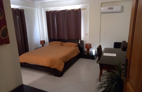Labadi Bed & Breakfast | Sunset