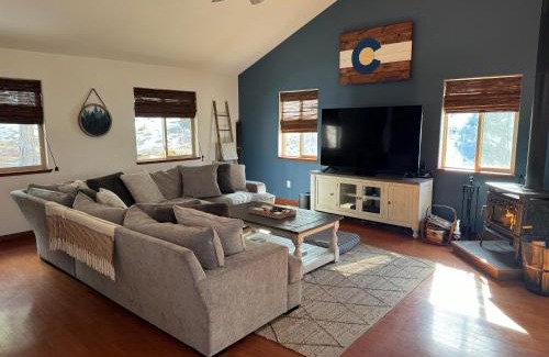 Divide Ski Chalet | Sunset Grove