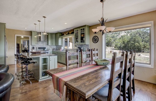 Canoncito House | Sunset Haven | Mountain Views, Shuffleboard!