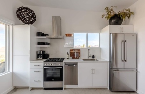 Joshua Tree Highlands House | Sunset Heights By Homestead Modern