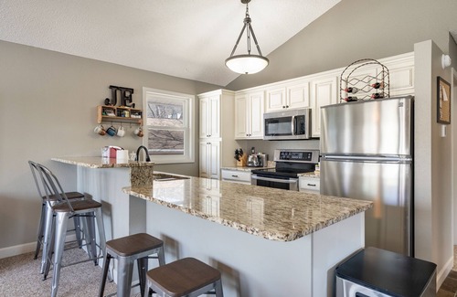 Osage Beach House | Sunset Hollow - Lakefront MM22 near dining/attractions - bring the whole family!