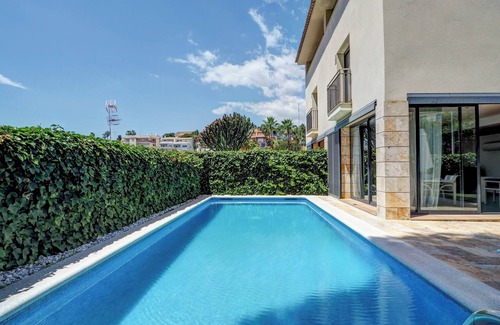 Vallpineda Villa | Sunset House by Hello Homes Sitges