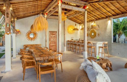 Ceningan Island Villa | Sunset House Ceningan, 10 person beachview private villa