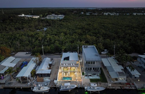 Sexton Cove Estates House | Sunset House on the Bay